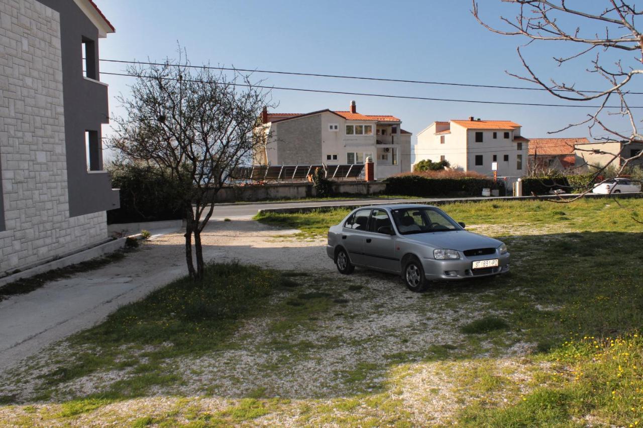 Apartments By The Sea Duce, Omis - 5261 Dugi Rat Exterior photo